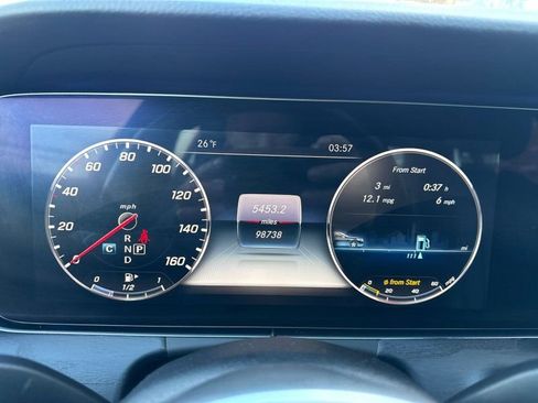 Used 2019 Mercedes-Benz E 300 4MATIC image 23