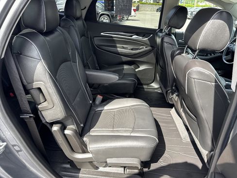 Used 2019 Buick Enclave Avenir w/ Avenir Technology Package AWD/4WD image 31