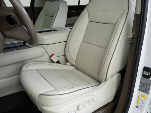 Used 2022 GMC Yukon Denali image 12