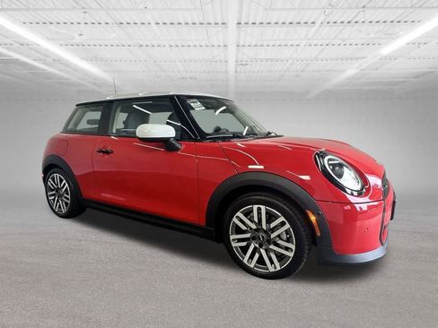 Certified 2025 MINI Cooper 2-Door Hardtop image 7