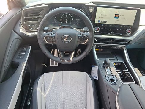 New 2026 Lexus TX 500h AWD image 9