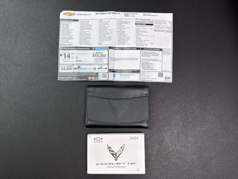 Used 2024 Chevrolet Corvette Z06 w/ Z07 Performance Package RWD image 32