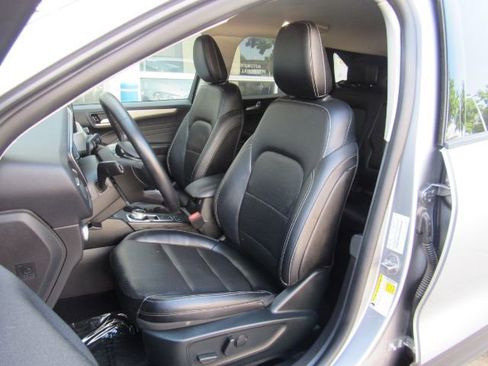 Used 2022 Ford Escape SEL image 14