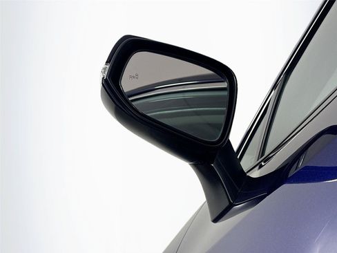 Certified 2025 Toyota RAV4 XLE Premium FWD image 5
