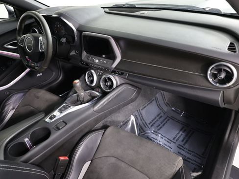 Used 2021 Chevrolet Camaro SS image 30