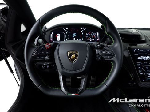 Used 2024 Lamborghini Revuelto AWD/4WD image 16