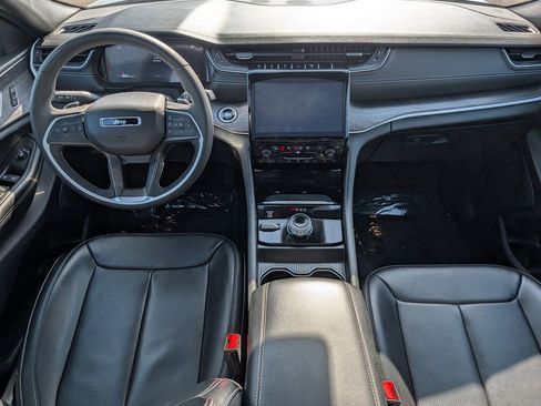 Used 2024 Jeep Grand Cherokee L Limited w/ Luxury Tech Group II image 28