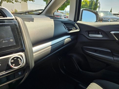 Used 2019 Honda Fit EX image 40