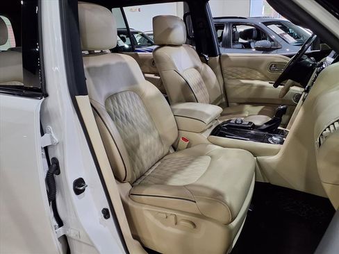 Used 2023 INFINITI QX80 Sensory w/ All-Season Package image 23