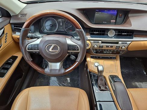 Used 2018 Lexus ES 350 w/ Navigation System Package FWD image 17