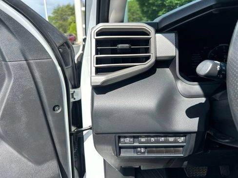 Used 2024 Toyota Tundra Limited AWD/4WD image 28