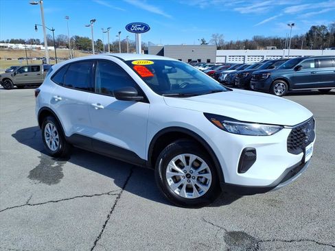 Used 2026 Ford Escape Active image 3