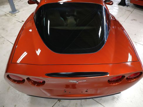 Used 2005 Chevrolet Corvette 2dr Cpe w/ Performance Handling Package image 35