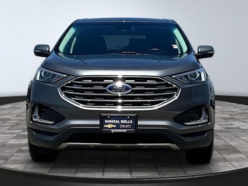 Used 2022 Ford Edge Titanium AWD/4WD image 2