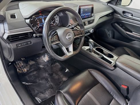 Used 2024 Nissan Altima 2.5 SR FWD image 23