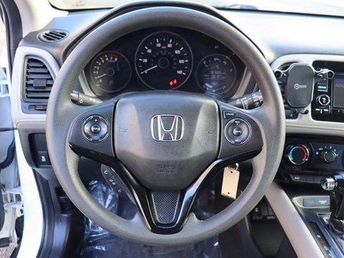 Used 2017 Honda HR-V LX image 26