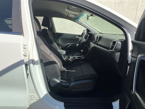 Used 2017 Kia Sportage LX image 31