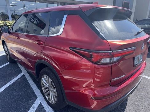 Used 2024 Mitsubishi Outlander ES FWD image 6