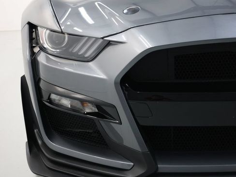 Used 2022 Ford Mustang Shelby GT500 w/ Carbon Fiber Track Pack RWD image 64