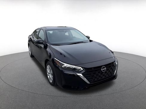 Used 2025 Nissan Sentra S image 3