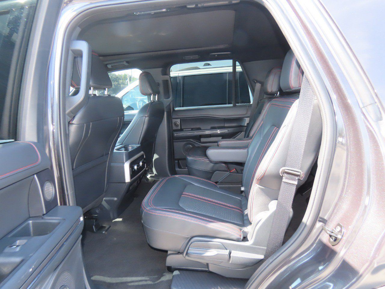 Used 2023 Ford Expedition Limited RWD image 18