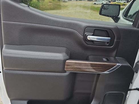 Used 2020 Chevrolet Silverado 1500 RST w/ Bed Protection Package AWD/4WD image 14