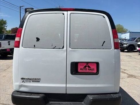 Used 2016 Chevrolet Express 2500 Extended RWD image 13