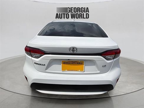Used 2020 Toyota Corolla LE FWD image 17