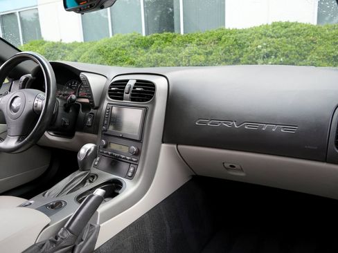Used 2007 Chevrolet Corvette Convertible w/ Preferred Equipment Group RWD image 7
