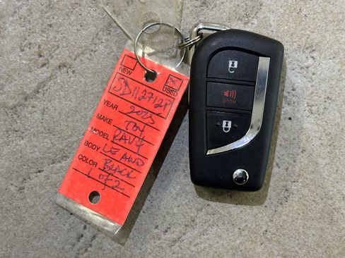 Certified 2025 Toyota RAV4 LE image 31