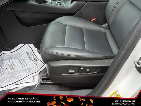 Certified 2022 Cadillac XT4 Sport w/ LPO, ONYX Package FWD image 15