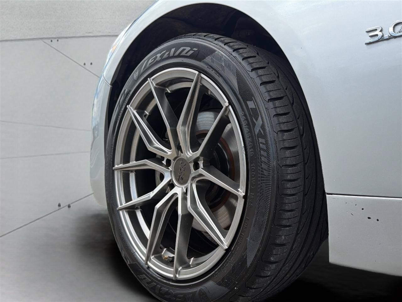 Used 2018 INFINITI Q50 Luxe w/ Essential Package (3.0T Luxe) AWD/4WD image 34