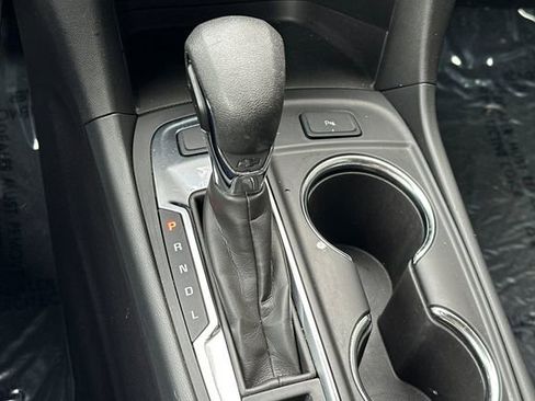 Used 2024 Chevrolet Equinox LT image 24