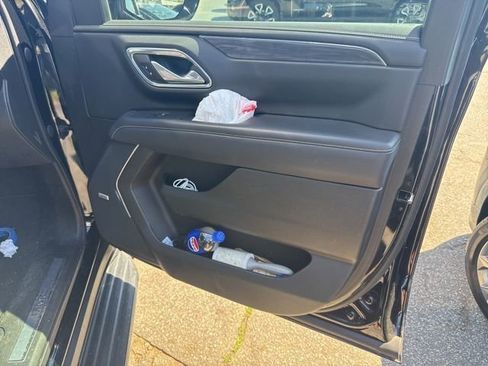 Used 2021 GMC Yukon SLT w/ Rear Media and Nav Package image 24