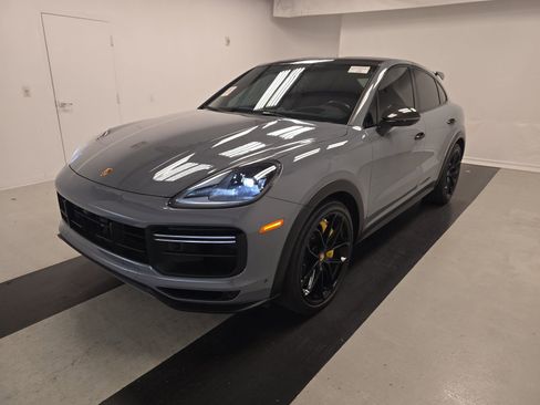 Used 2022 Porsche Cayenne Turbo GT image 1