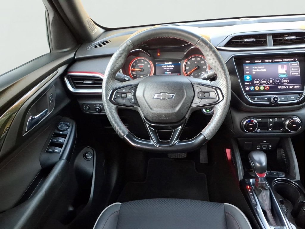 Used 2022 Chevrolet TrailBlazer RS w/ Sun and Liftgate Package FWD image 24