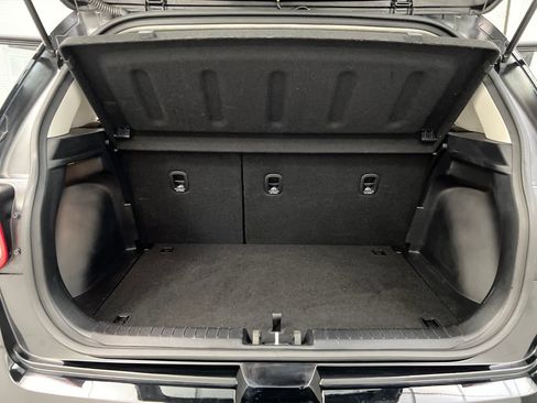 Used 2025 Hyundai Venue SEL FWD image 28