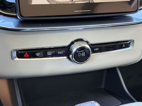 New 2026 Volvo XC90 B6 Ultra w/ Protection Package AWD/4WD image 17