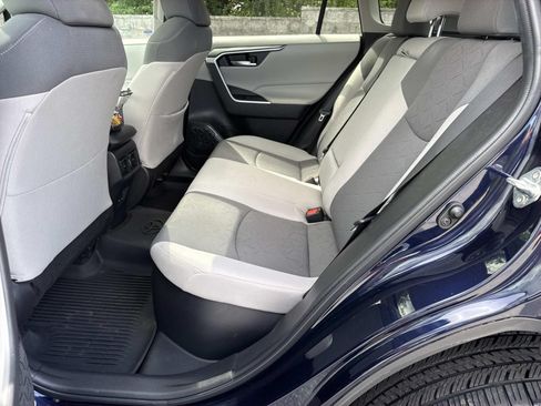 Used 2022 Toyota RAV4 XLE w/ Convenience Package AWD/4WD image 28