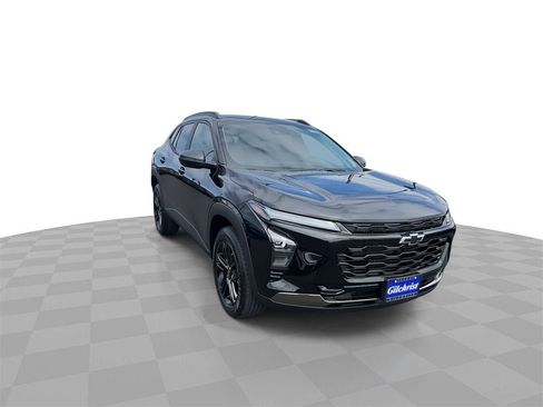New 2025 Chevrolet Trax ACTIV w/ Driver Confidence Package image 2