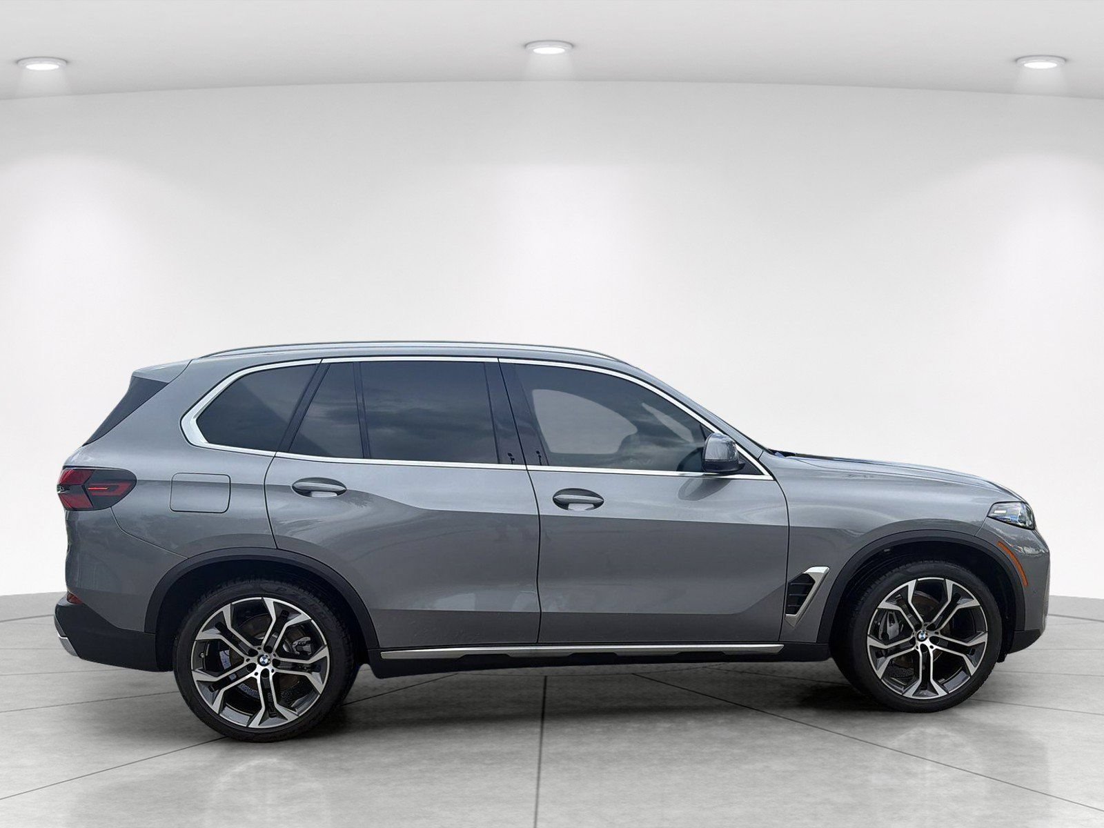 Used 2026 BMW X5 sDrive40i RWD image 3