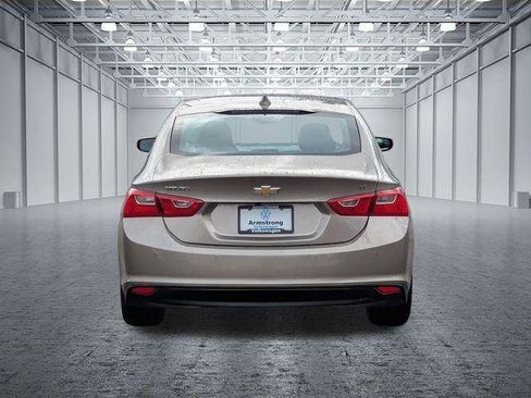 Used 2025 Chevrolet Malibu LT FWD image 4