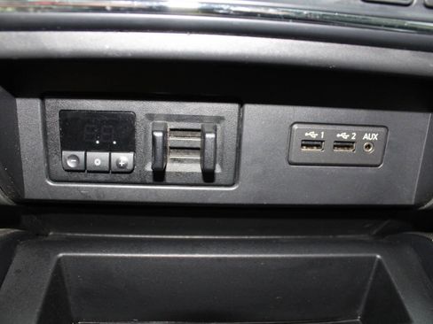 Used 2019 Nissan Titan PRO-4X image 12