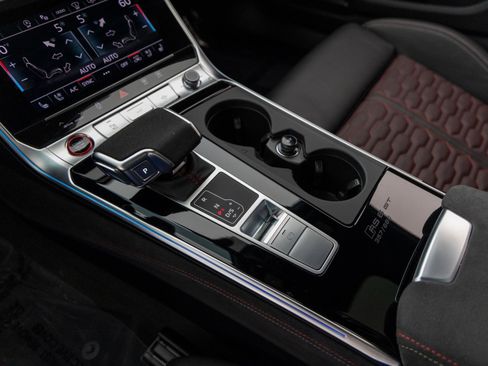 Used 2025 Audi RS 6 performance image 60