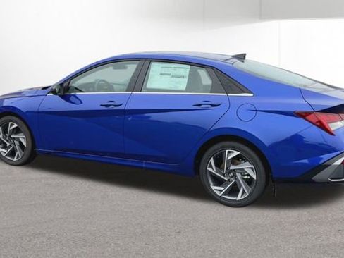 New 2026 Hyundai Elantra Limited image 6