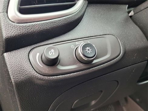 Used 2022 Chevrolet Trax LS w/ Tint and Cruise Package image 22