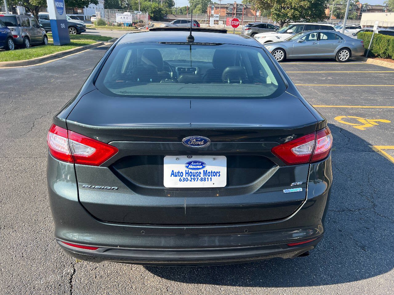 Used 2015 Ford Fusion SE w/ Equipment Group 202A FWD image 14