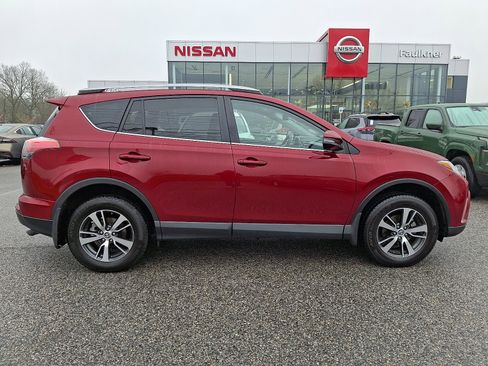 Used 2018 Toyota RAV4 XLE image 8