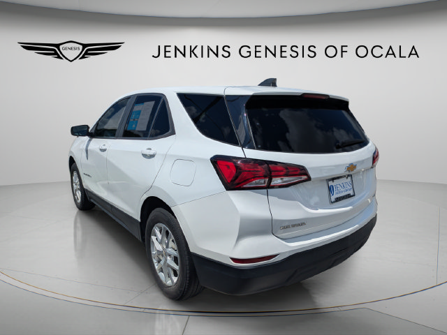 Used 2022 Chevrolet Equinox LS w/ LS Convenience Package AWD/4WD image 4