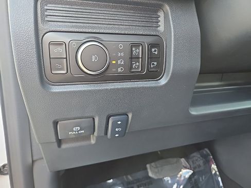 New 2025 Ford F250 Platinum image 13